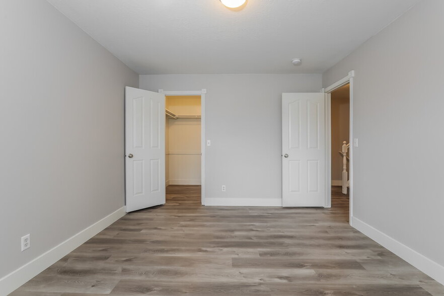 Building Photo - 5166 Cobble Cir