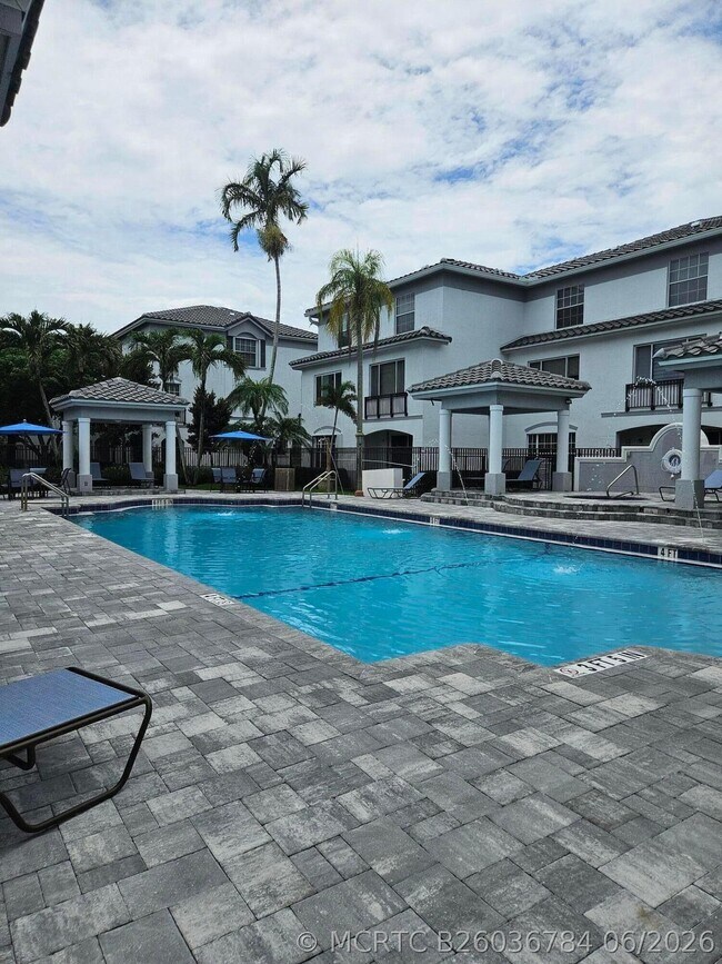 Building Photo - 781 SW 148th Ave