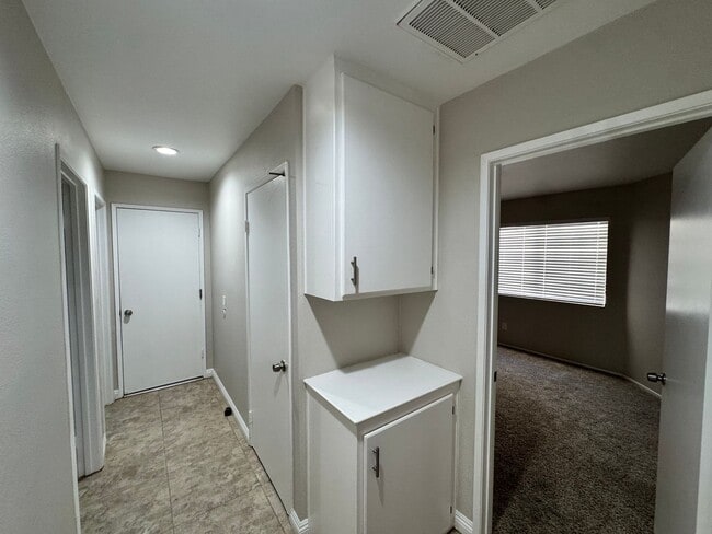 Building Photo - 3-Bedroom Moreno Valley Home – High Ceilin...
