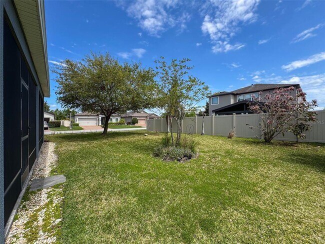 Building Photo - 1606 Feather Grass Loop