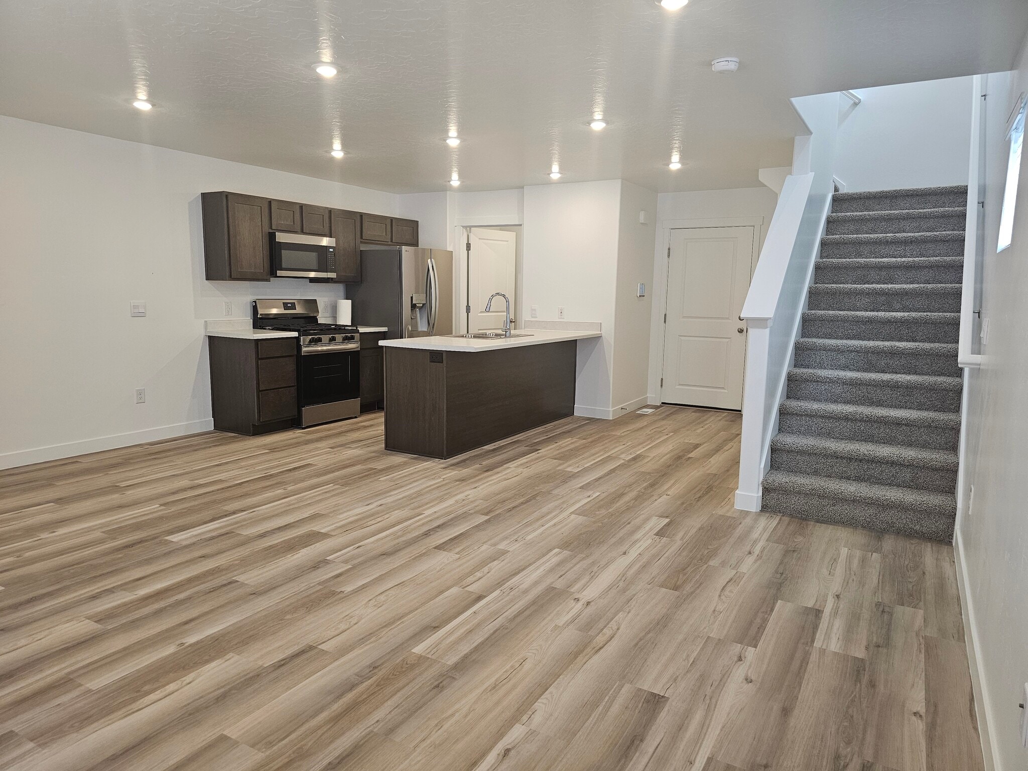 Building Photo - 1731 N Copper Canyon Dr