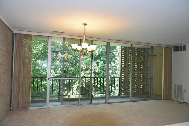 Building Photo - 4360 Ivymount Ct