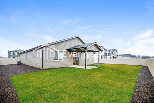 Building Photo - 214 Ravello St