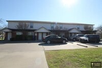 Building Photo - Now Leasing – 401 W Ave E, Unit B