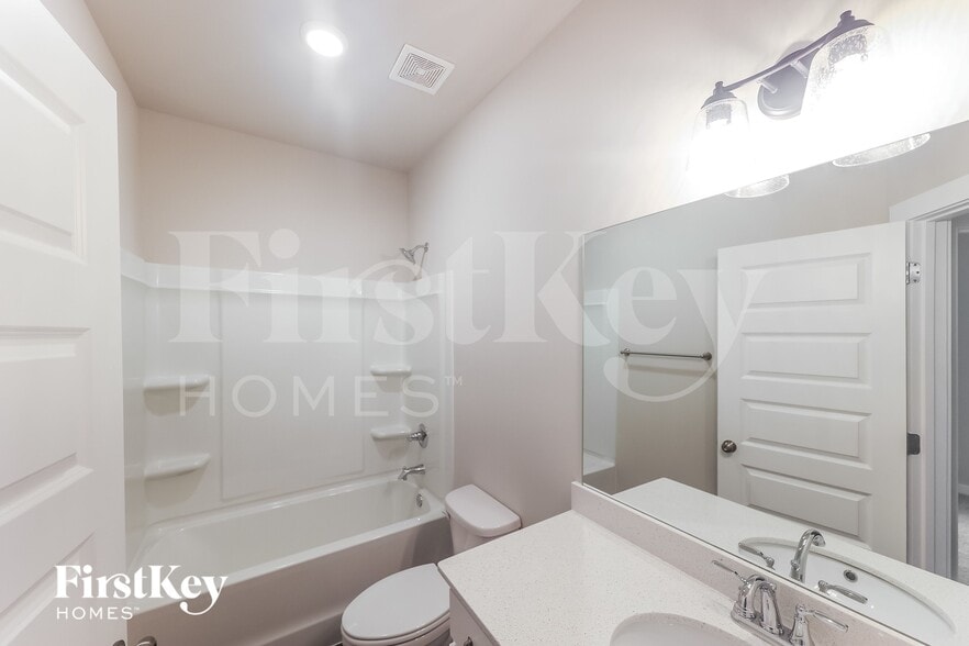 Building Photo - 30 Co Rd 1702