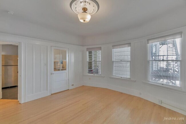 Building Photo - 840 14th St
