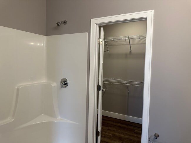 Building Photo - 4609 Castle Pines Dr