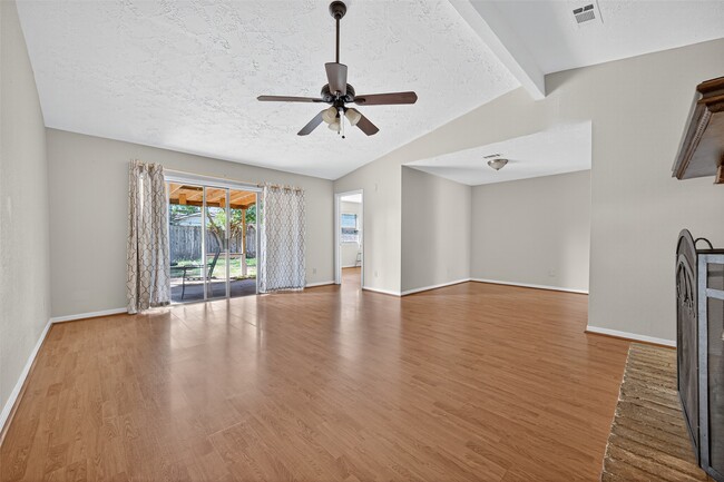 Building Photo - 8623 Riverside Walk Ln