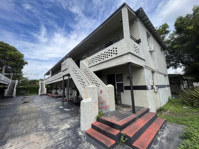 Primary Photo - 7160 NW 14th Pl
