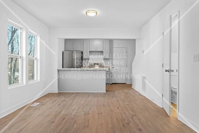 Building Photo - MOVE IN SPECIAL!! 1/2 OFF FIRST MONTHS REN...