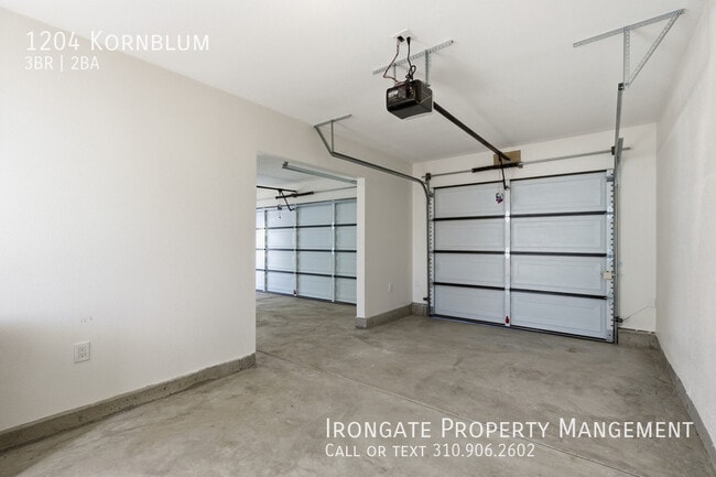 Building Photo - 1204 Kornblum-
