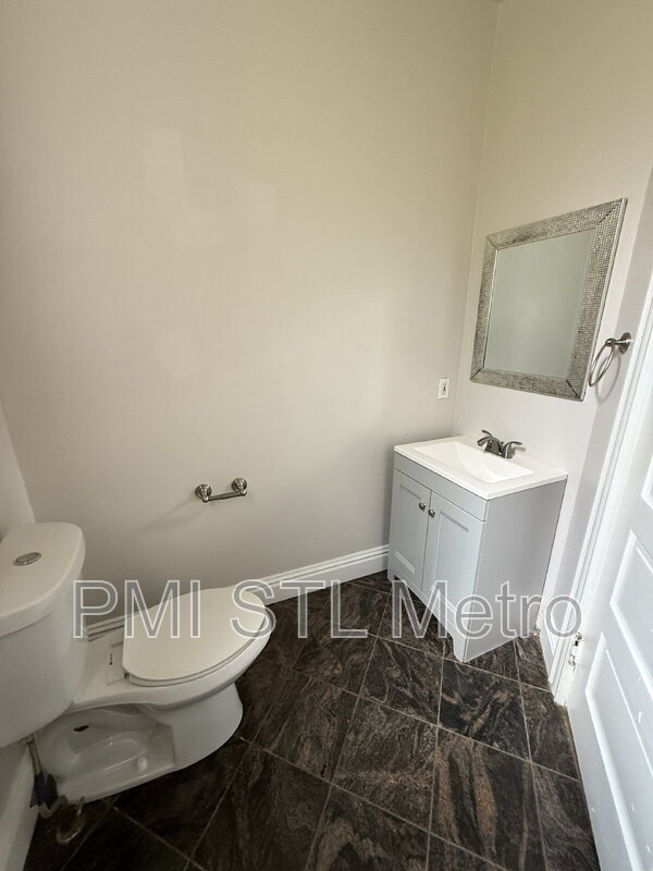 Building Photo - 4037-4039 Enright Ave