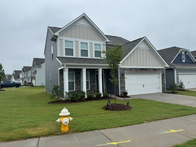 Building Photo - 2174 Clifton Rd