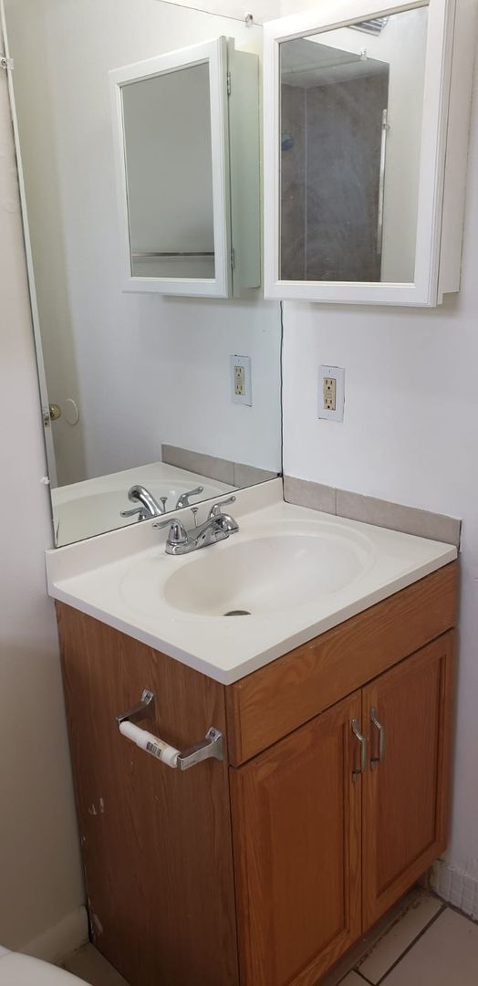 Building Photo - One-bedroom for rent in Pompano Beach