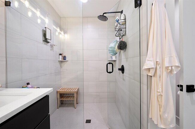 Building Photo - 5000 Lansing Dr