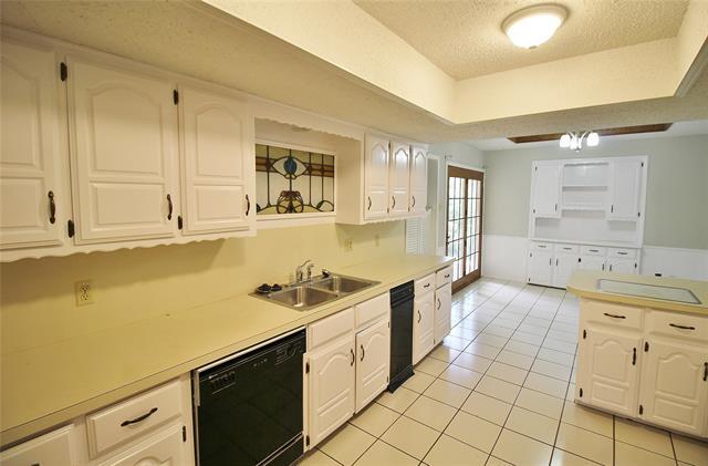 Building Photo - 1123 Wellington Dr