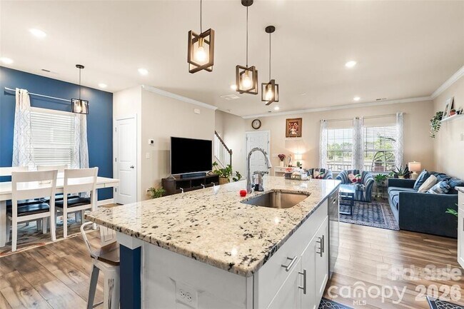Building Photo - 613 Cedar Knoll Cir