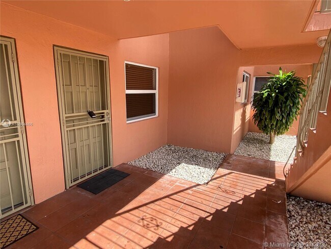 Building Photo - 2600 NW 14th St