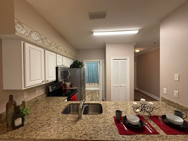 Building Photo - 5 Laguna St