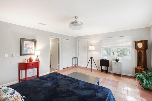 Building Photo - 2912 St Johns Ave