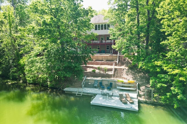 Building Photo - 16 Cheviot Ln