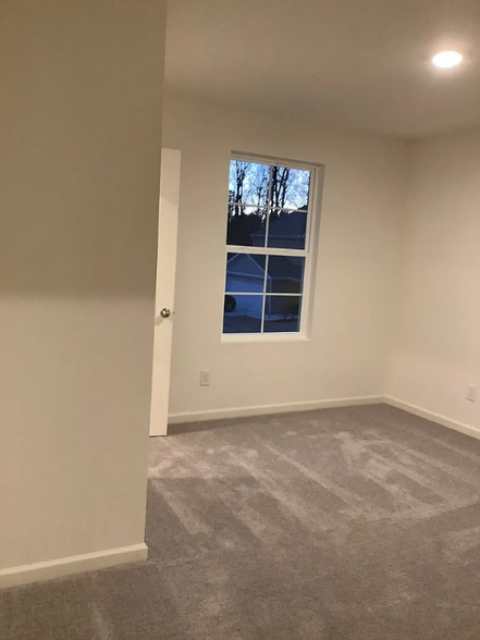 Building Photo - 4664 Sunrise Rdg