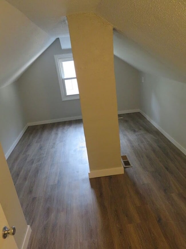 Building Photo - 3406 Blakeley Ave