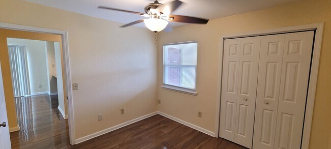 Building Photo - Venetian Villa 2 Bedroom 2 Bath 2 Car Garage w/Waterview!