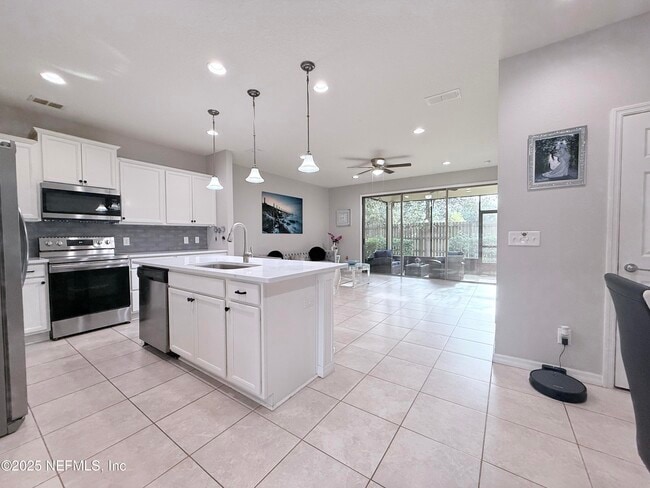 Building Photo - 14316 Dovewind Ct