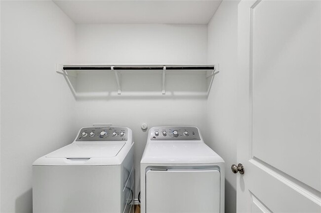 Building Photo - 1641 Catahoula Dr