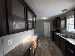 Building Photo - 140 Humphrey Dr