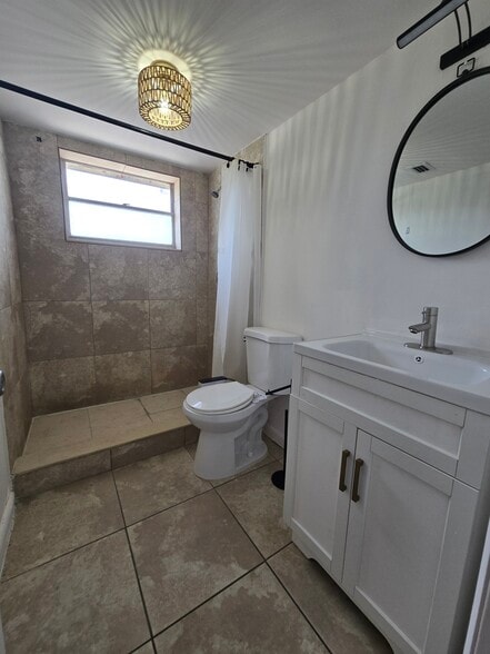 Building Photo - 7900 Tatum Waterway Dr