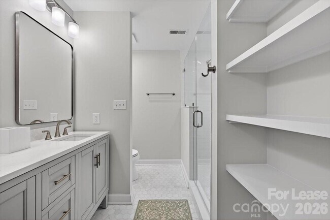 Building Photo - 3920 Haven Dr