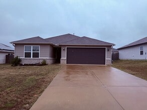 Building Photo - 3008 Emerald Pk Trl