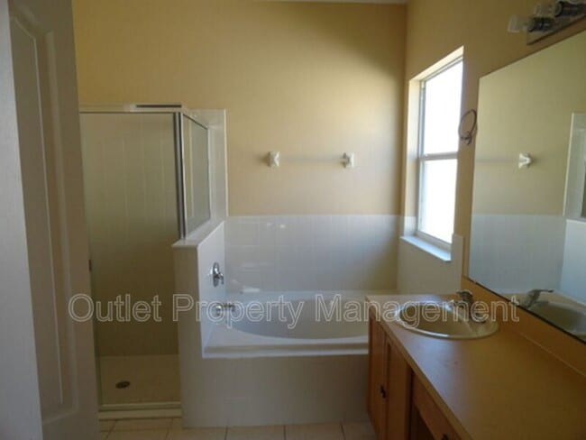 Building Photo - 9356 Monterey Bay Dr