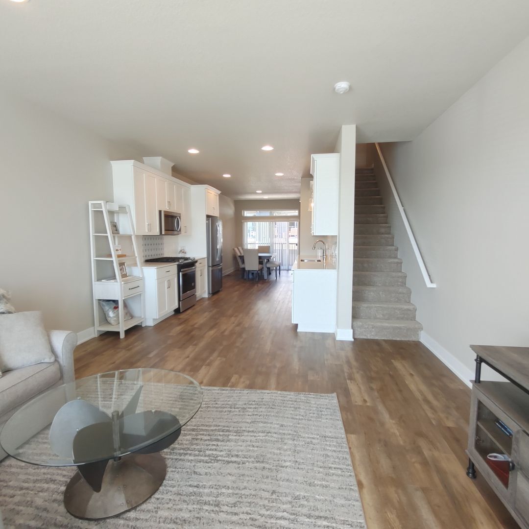 Building Photo - 17215 SW Goldcrest Ln