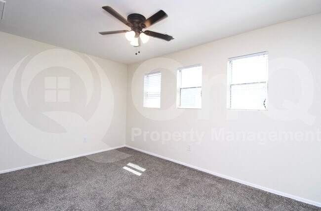 Building Photo - 4256 E Baylor Ln