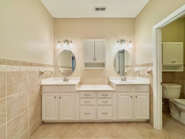 Building Photo - Beaver Creek 3 Bedroom/2 Bathroom Condo