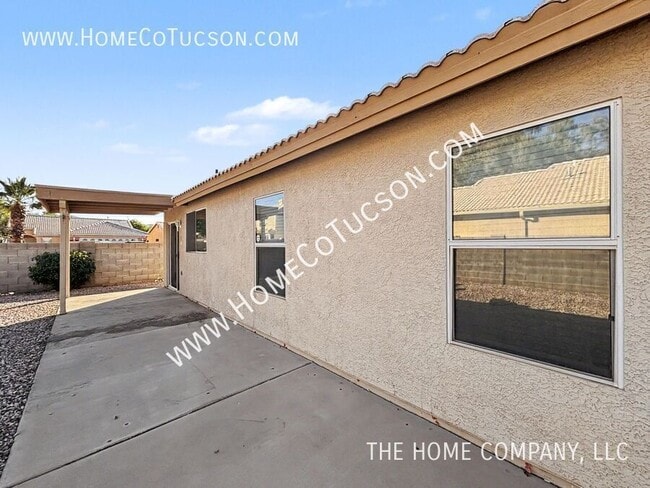 Building Photo - 7117 W Amarante Dr