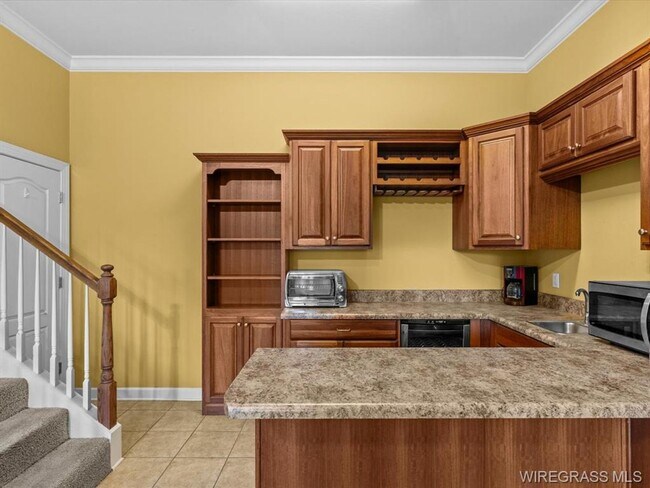 Building Photo - Available December!