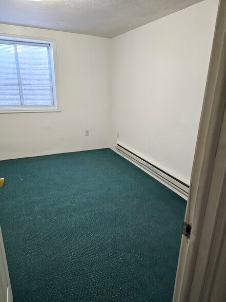 Building Photo - 310 6th St