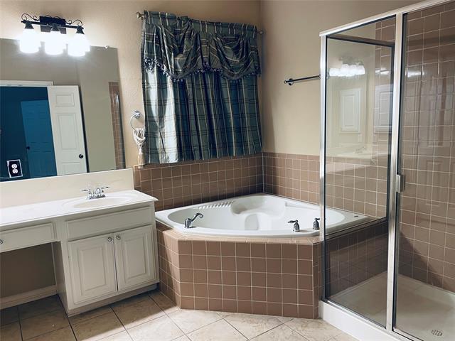 Building Photo - 709 Mandalay Bay Dr