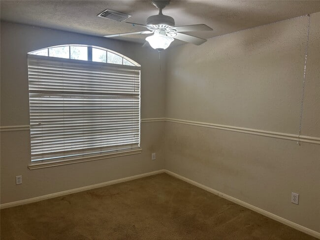 Building Photo - 3526 Glenhill Dr