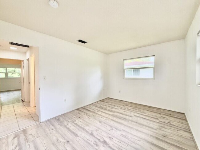 Building Photo - 4149 Prudence Dr