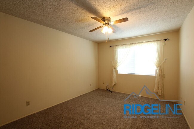 Building Photo - Centrally Located Condo for Lease - ALL UT...