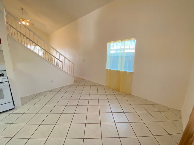 Building Photo - East El Paso 4 bed Refirg A/C