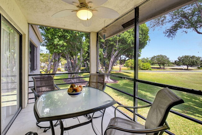 Building Photo - 5715 Fairway Park Dr