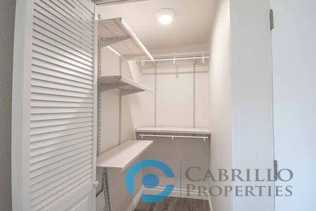 Building Photo - 6311 Inman St