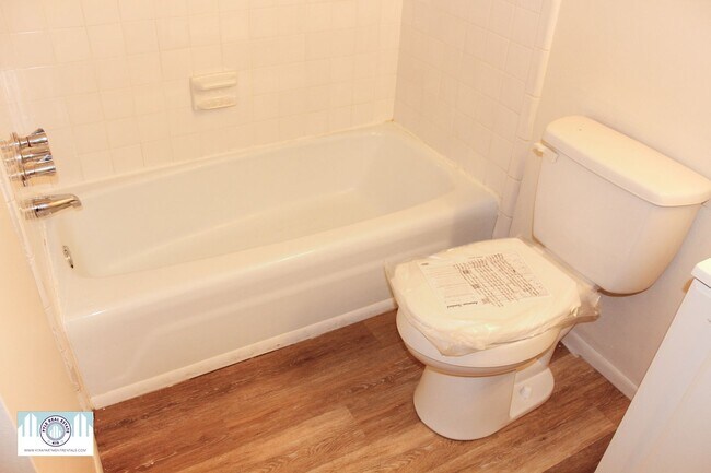 Building Photo - Remodeled 1 bedroom in Washington Local