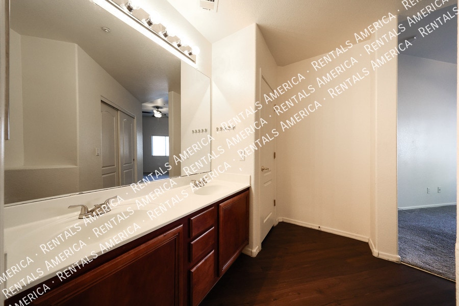 Building Photo - 8075 W Mary Jane Ln